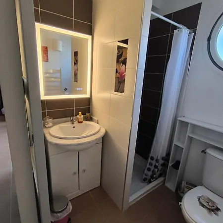 Chez Regine 3* 아그